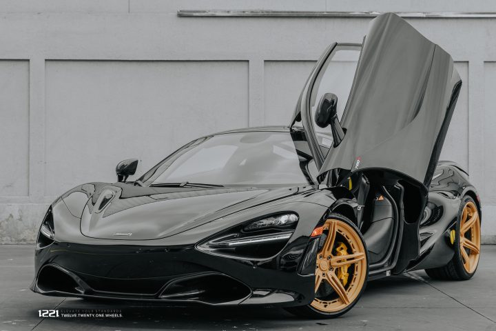 McLaren 720S Coupe Supercar